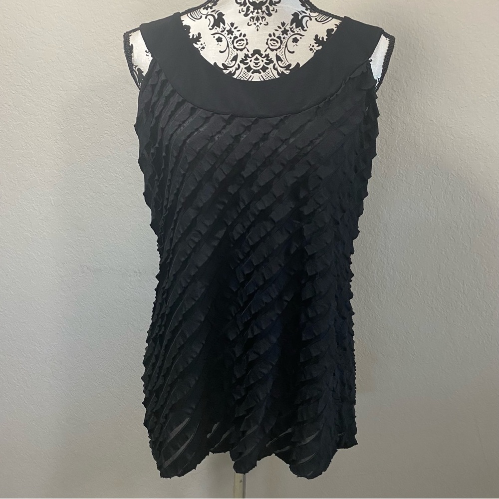 Women’s sleeveless Top Size L Diagonal Ruffles Black by Janeric